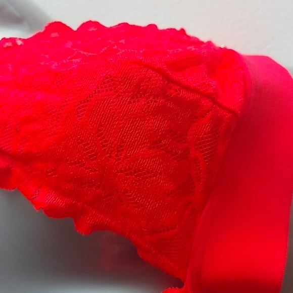 PINK Victoria's Secret Red Lace Bralette Medium - Picture 2 of 5
